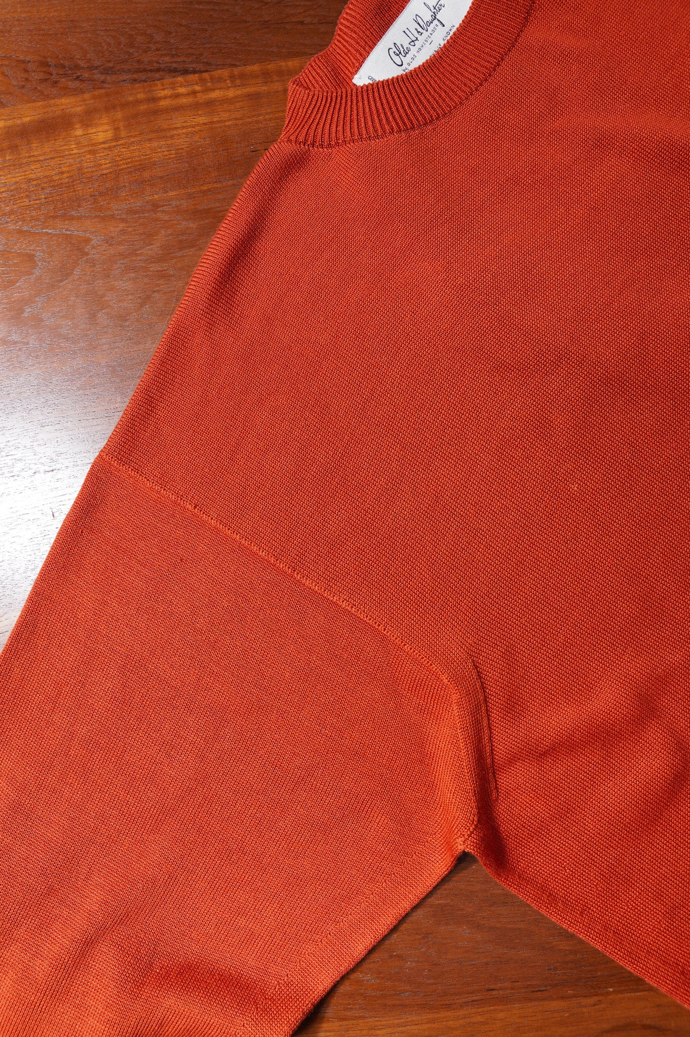Olde H & Daughter "SILK PLANE STITCH CREW NECK" [SALSA]