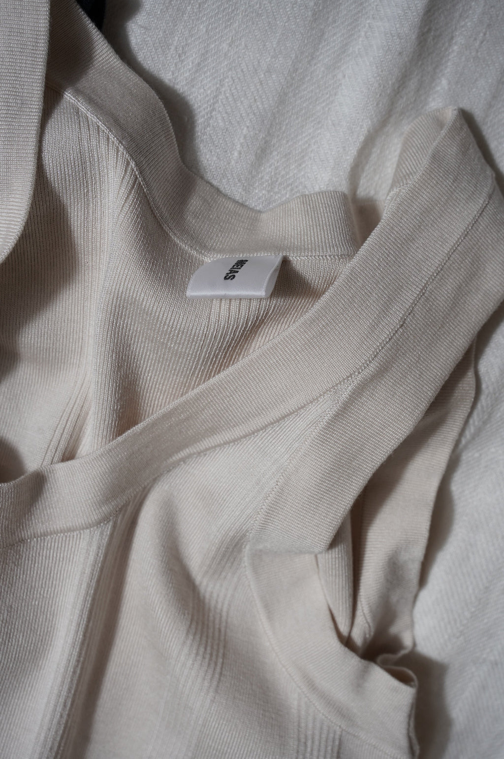 MEIAS "FINE GAUGE SILK TANK TOP" [IVORY]