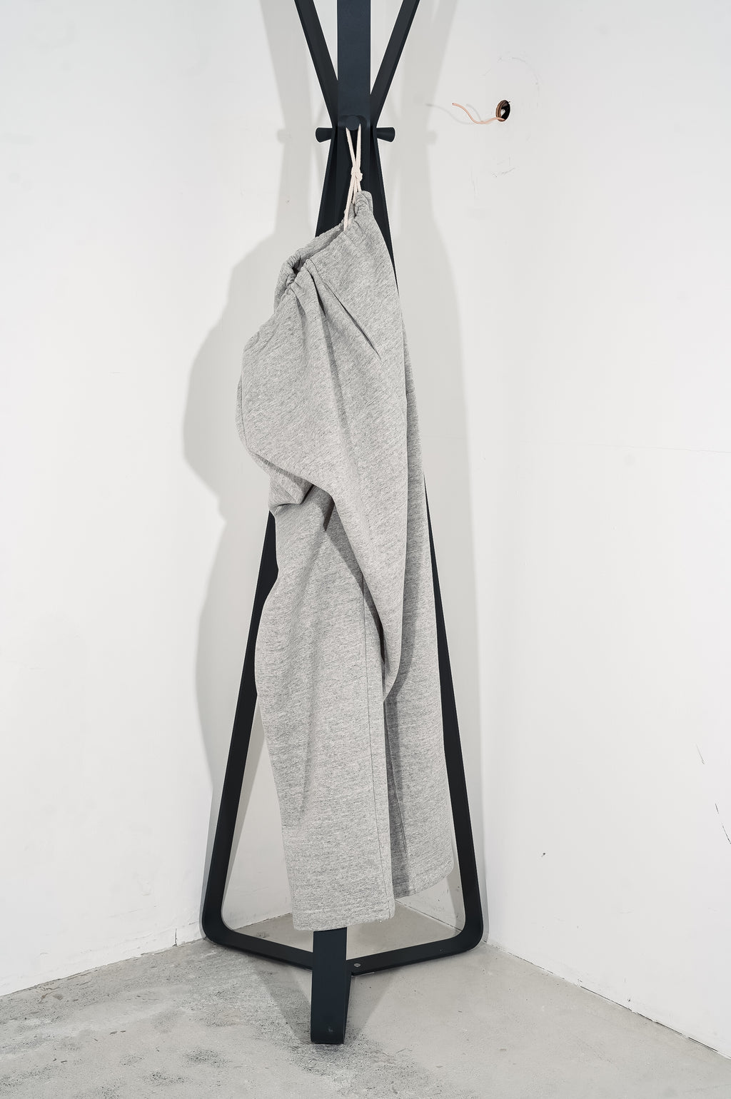 BISOWN "LOOSE SWEAT PANTS" [TOP GRAY]