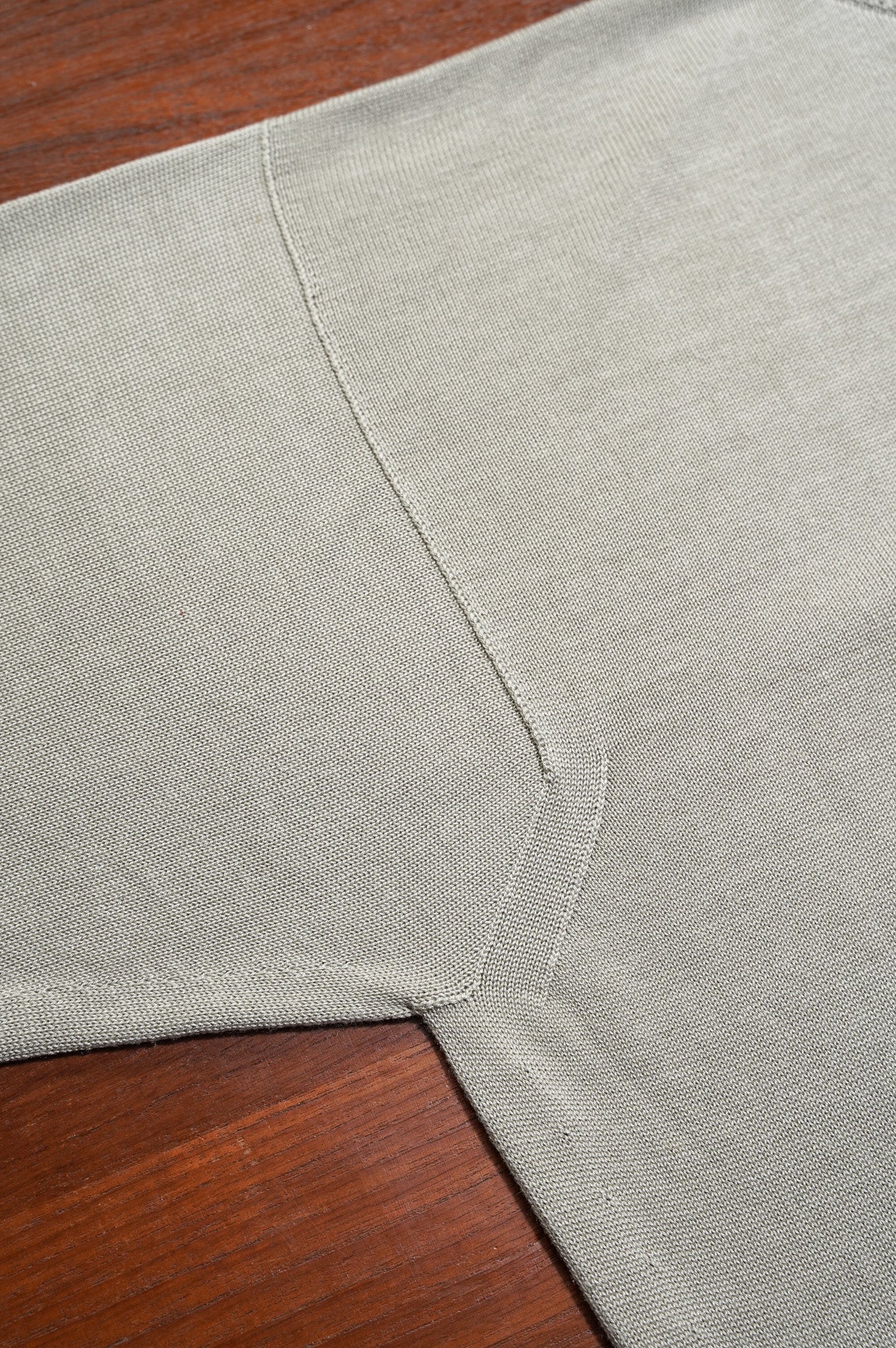 Olde H & Daughter "SILK PLANE STICH CREW NECK L/S" [WILLOW]