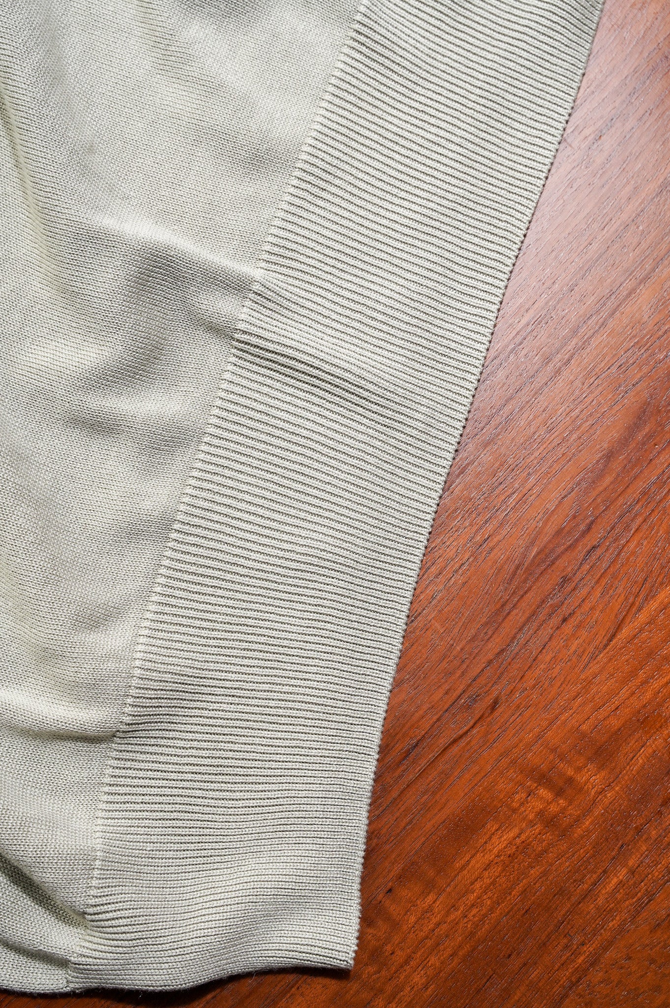 Olde H & Daughter "SILK PLANE STICH CREW NECK L/S" [WILLOW]