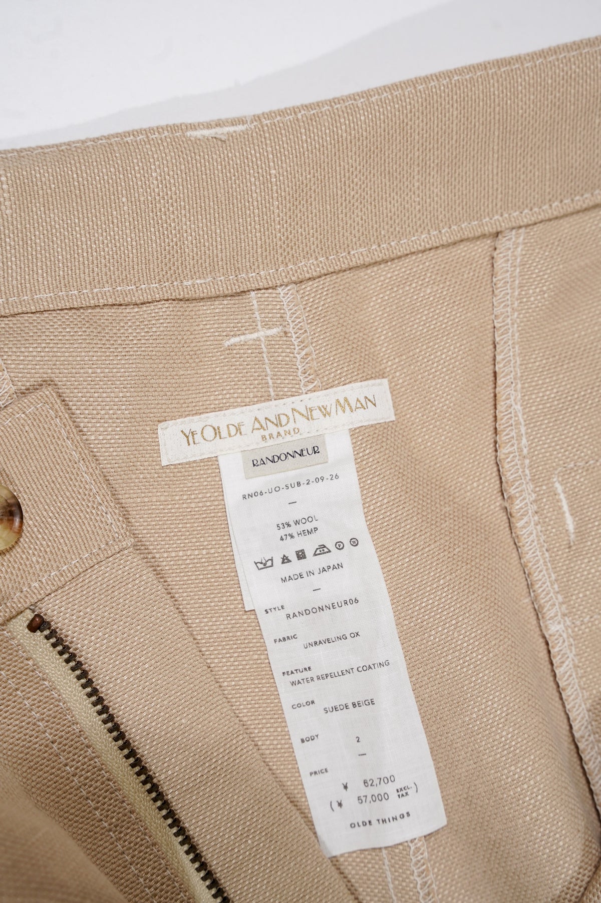 YE OLDE AND NEWMAN -RANDONNEUR- "ANORAKS CHINOS" [SUEDE BEIGE]