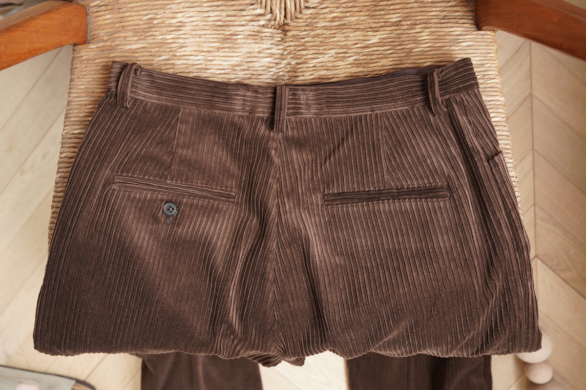 BISOWN "MIXED-WALE CORDUROY NOTUCK SLACKS" [BROWN]