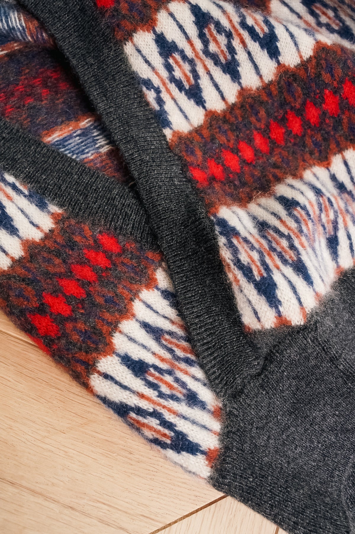 BISOWN "CASHMERE MIX PATTERN VEST" [MIX]