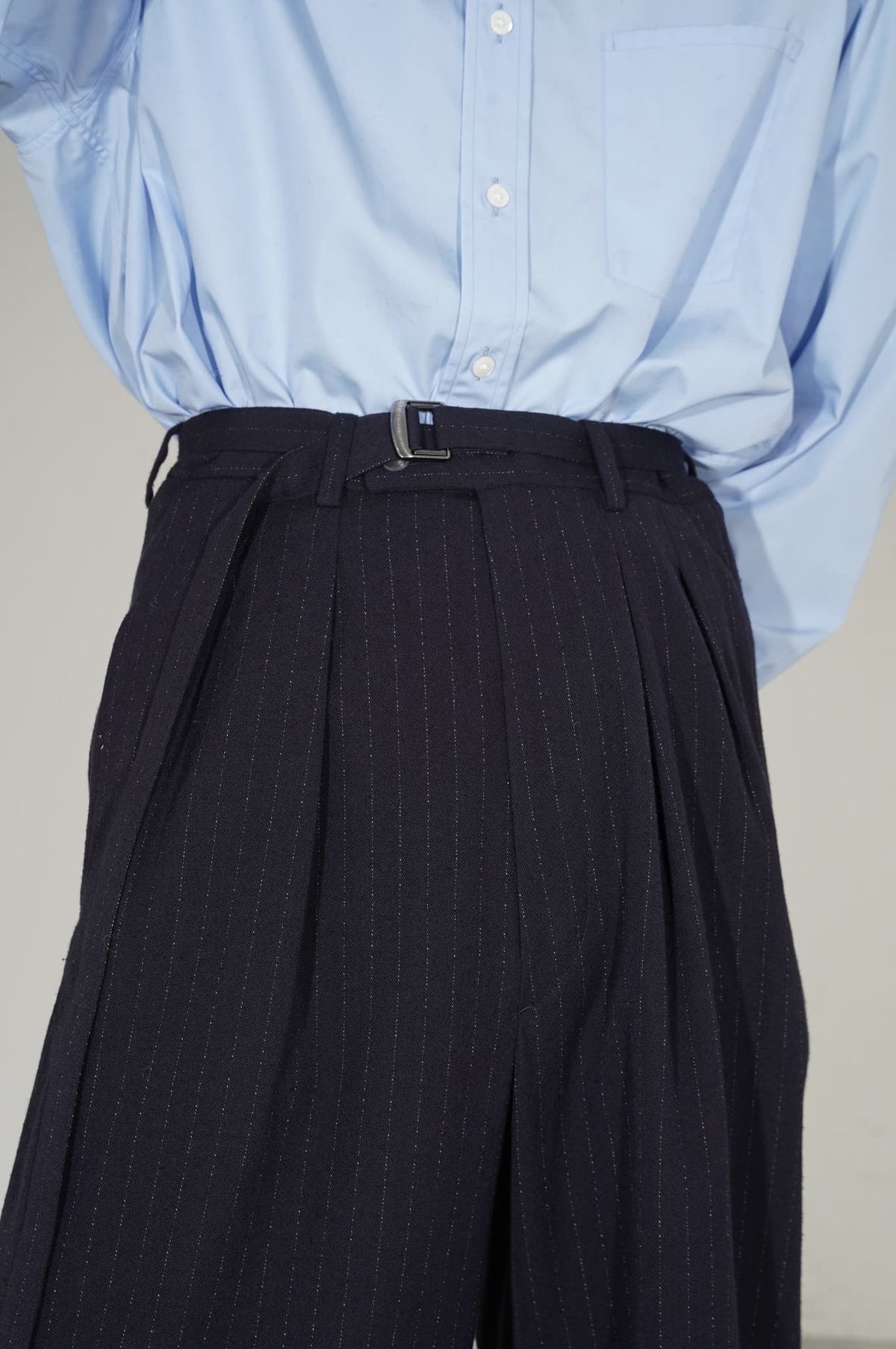 m's braque "BELTED BAGGY PANTS" [navy stripe]