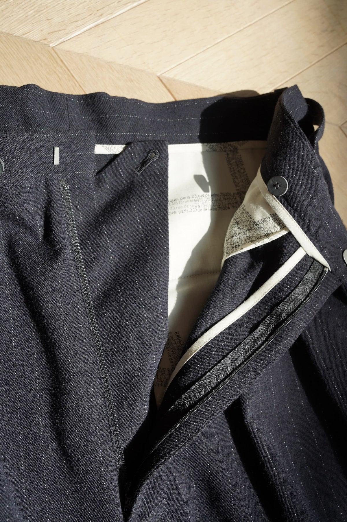 m's braque "BELTED BAGGY PANTS" [navy stripe]