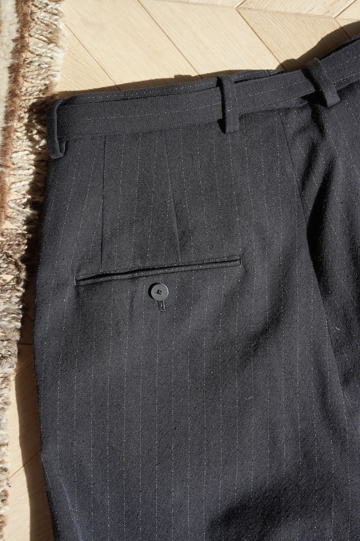 m's braque "BELTED BAGGY PANTS" [navy stripe]