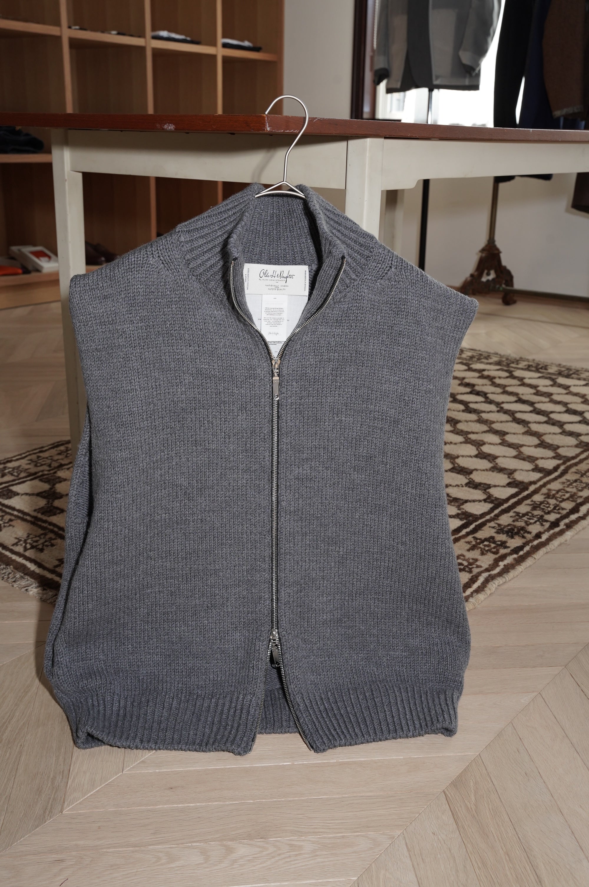 Olde H and Daughter "WOOL DRIVERS VEST" [CHARCOAL]