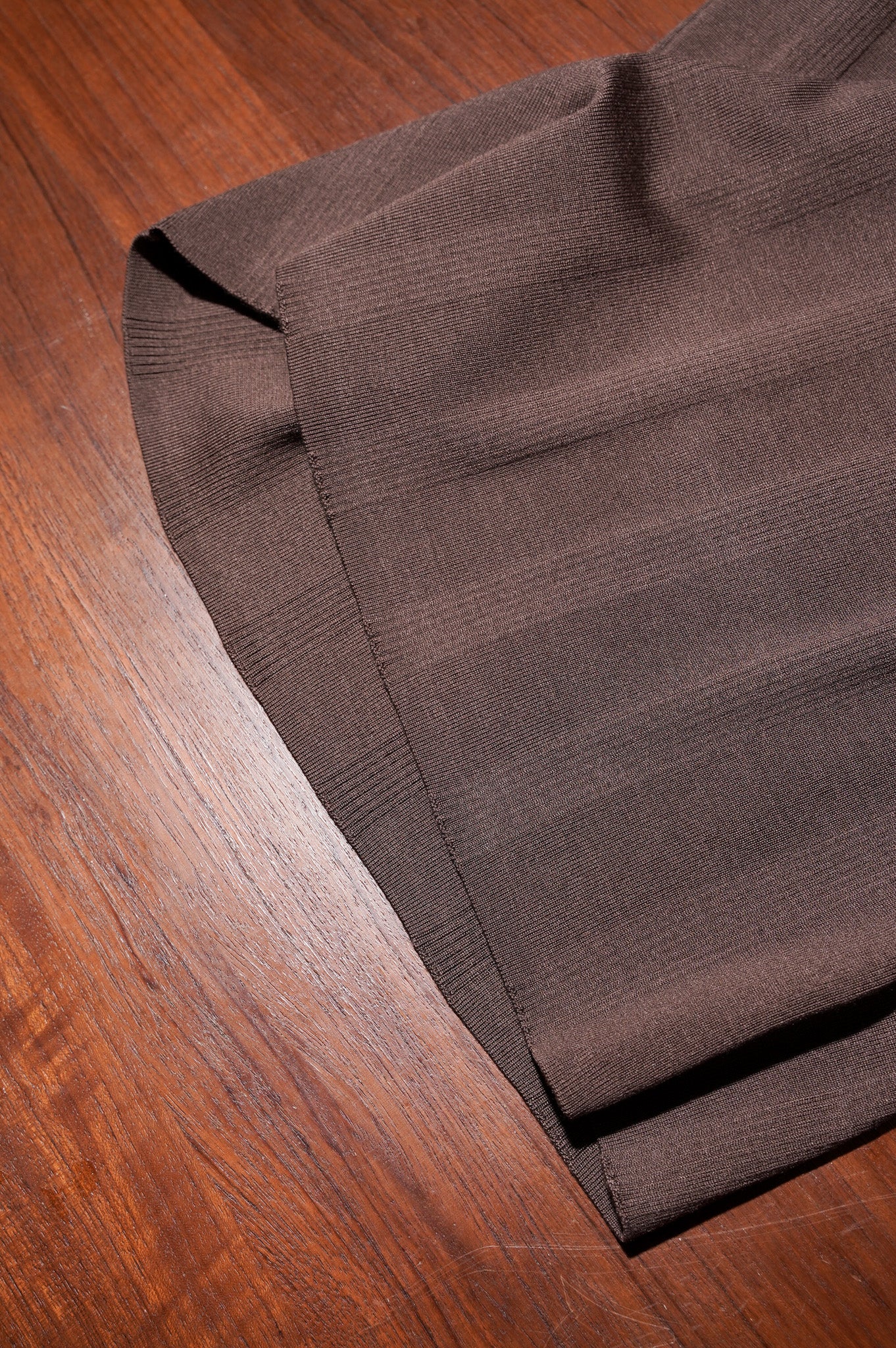 MEIAS "FINE GAUGE SILK TANK TOP" [BROWN]