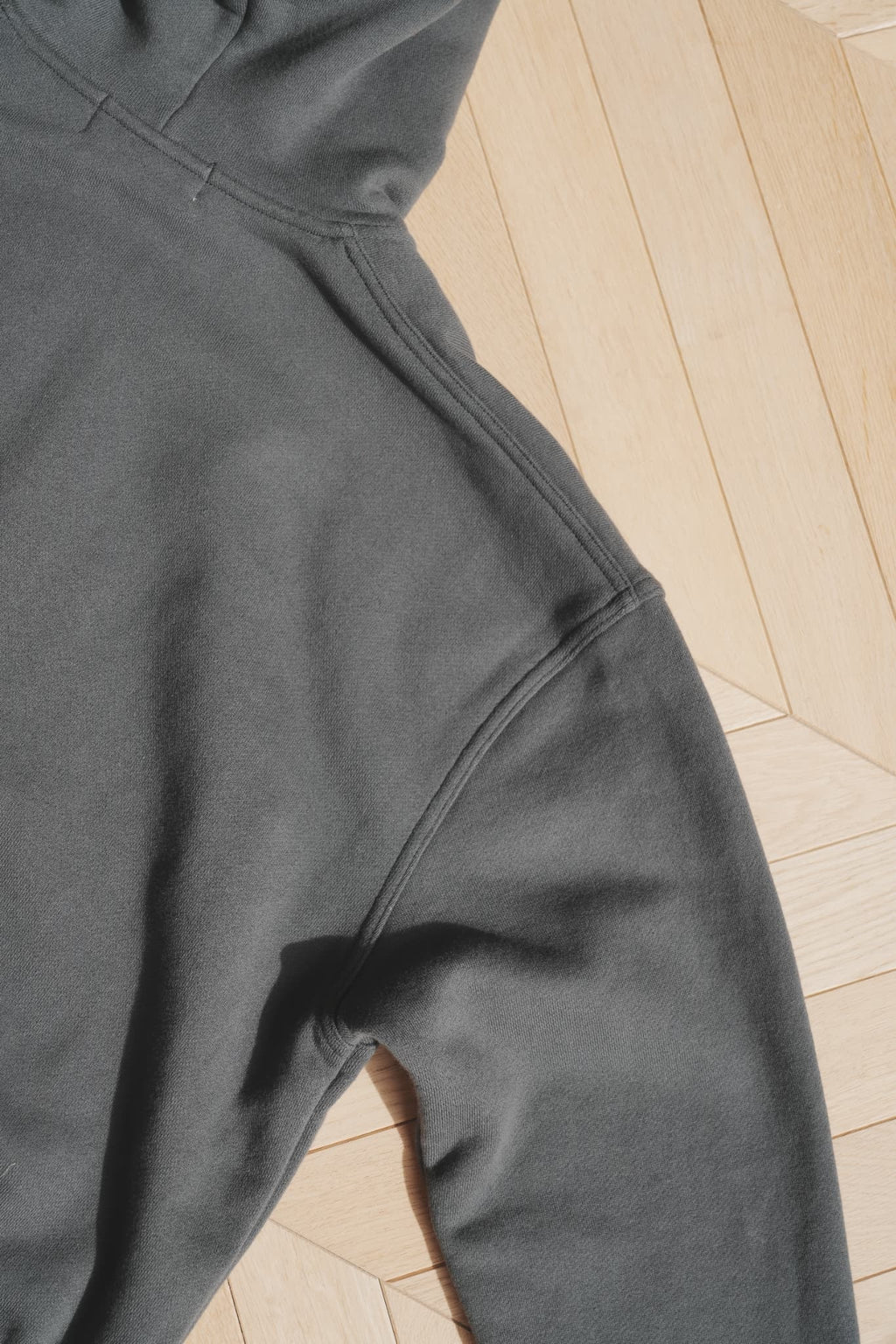 REVERBERATE "TWO TONE HOODY" [NAVY]