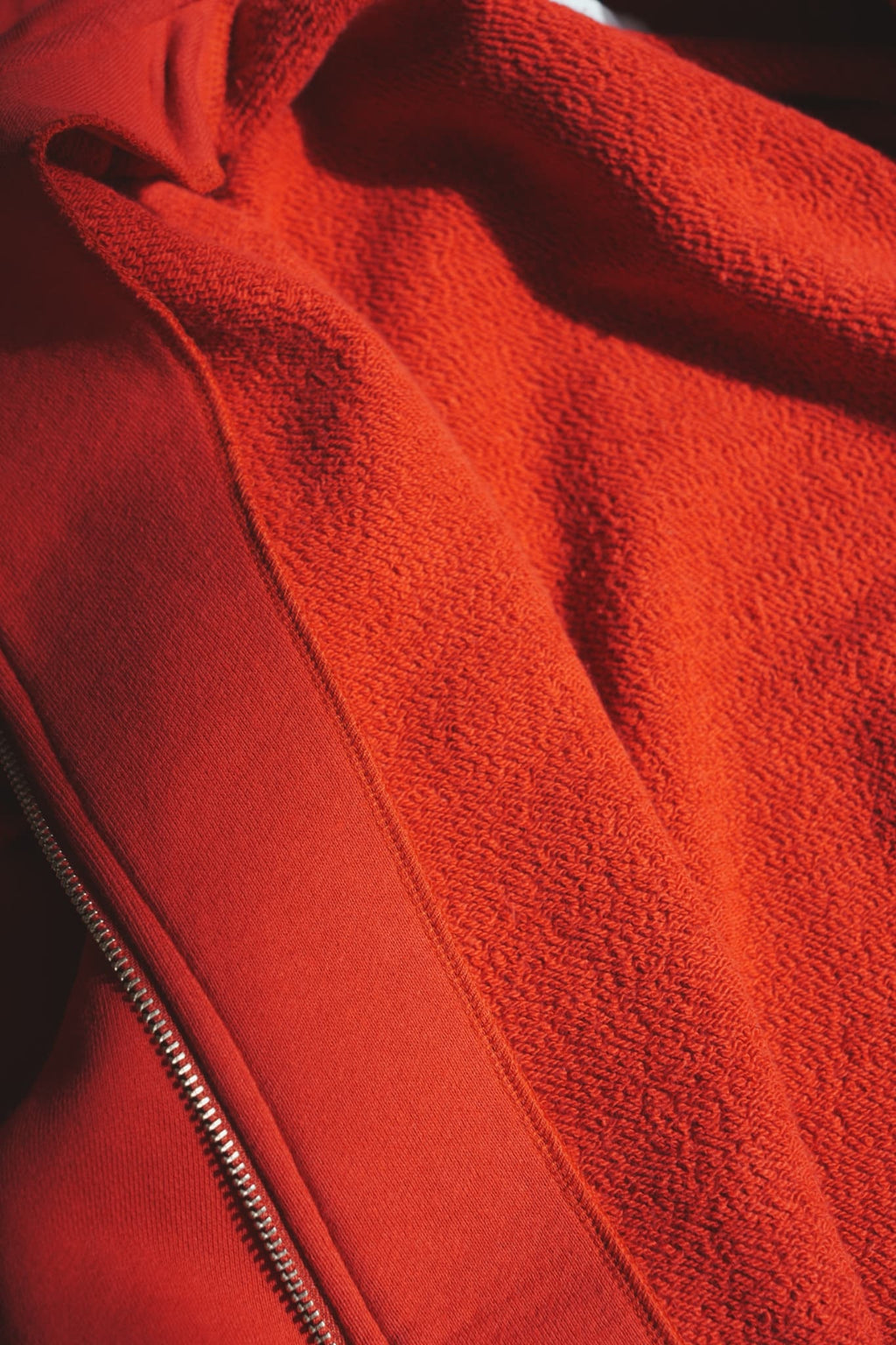 REVERBERATE "TWO TONE HOODY" [RED]