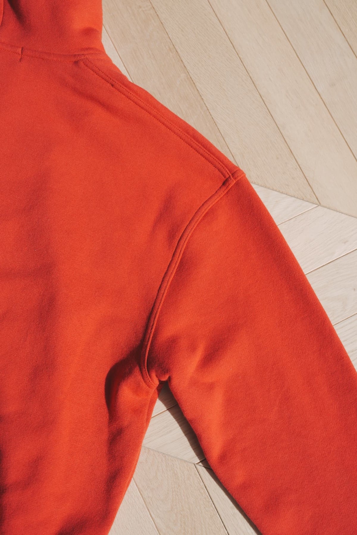 REVERBERATE "TWO TONE HOODY" [RED]