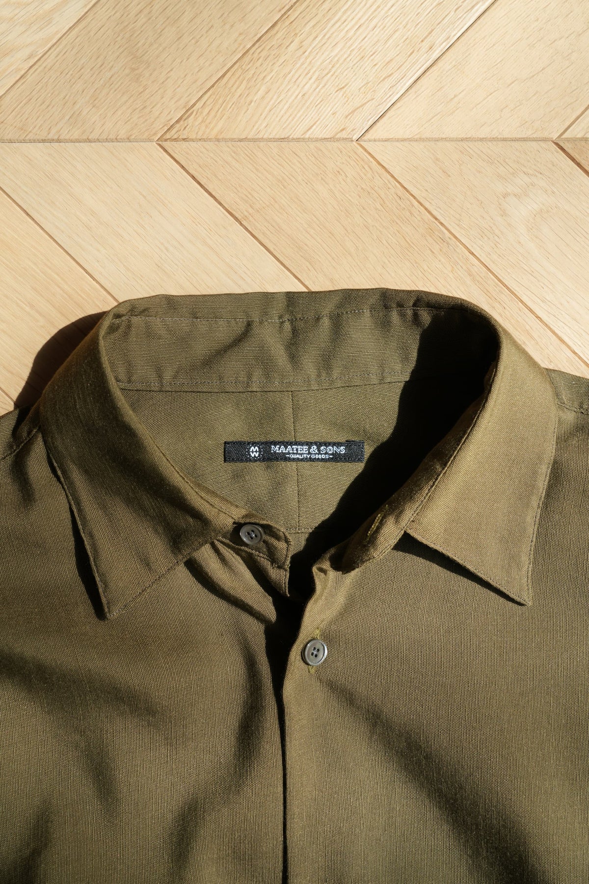MAATEE&SONS "SHORT POINT SHIRTS KHAKI OX"