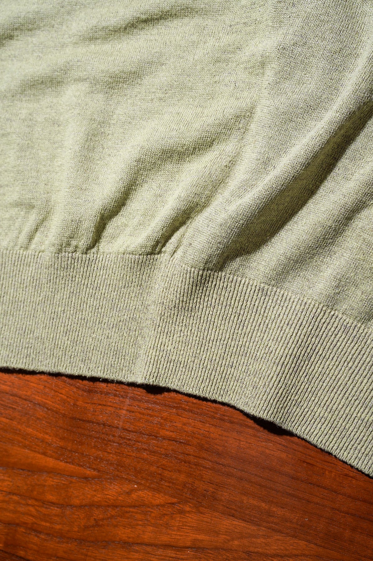 Olde H & Daughter "LINEN SILK PLAINE STITCH V NECK" [MEADOW]