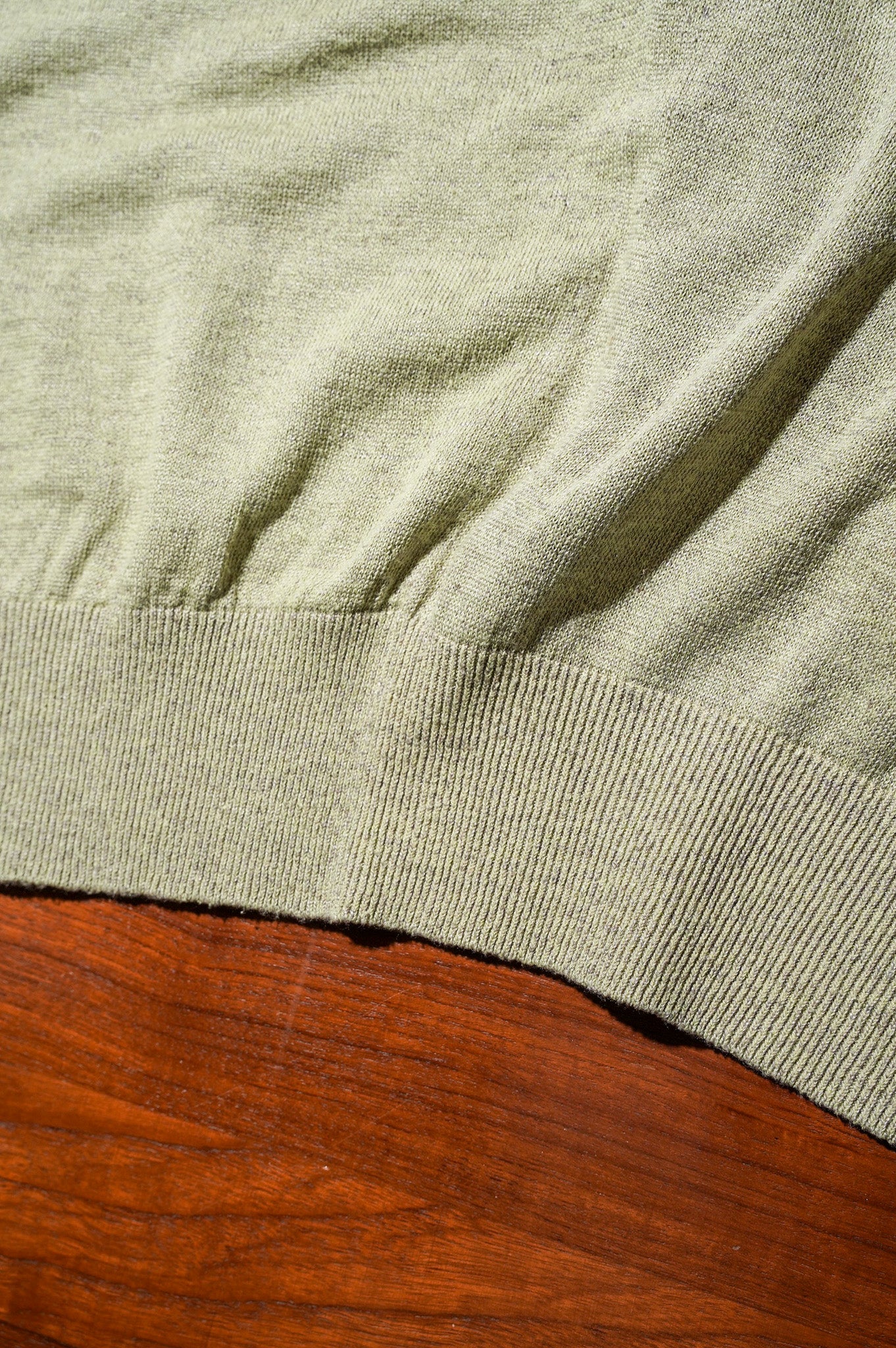 Olde H & Daughter "LINEN SILK PLAINE STITCH V NECK" [MEADOW]