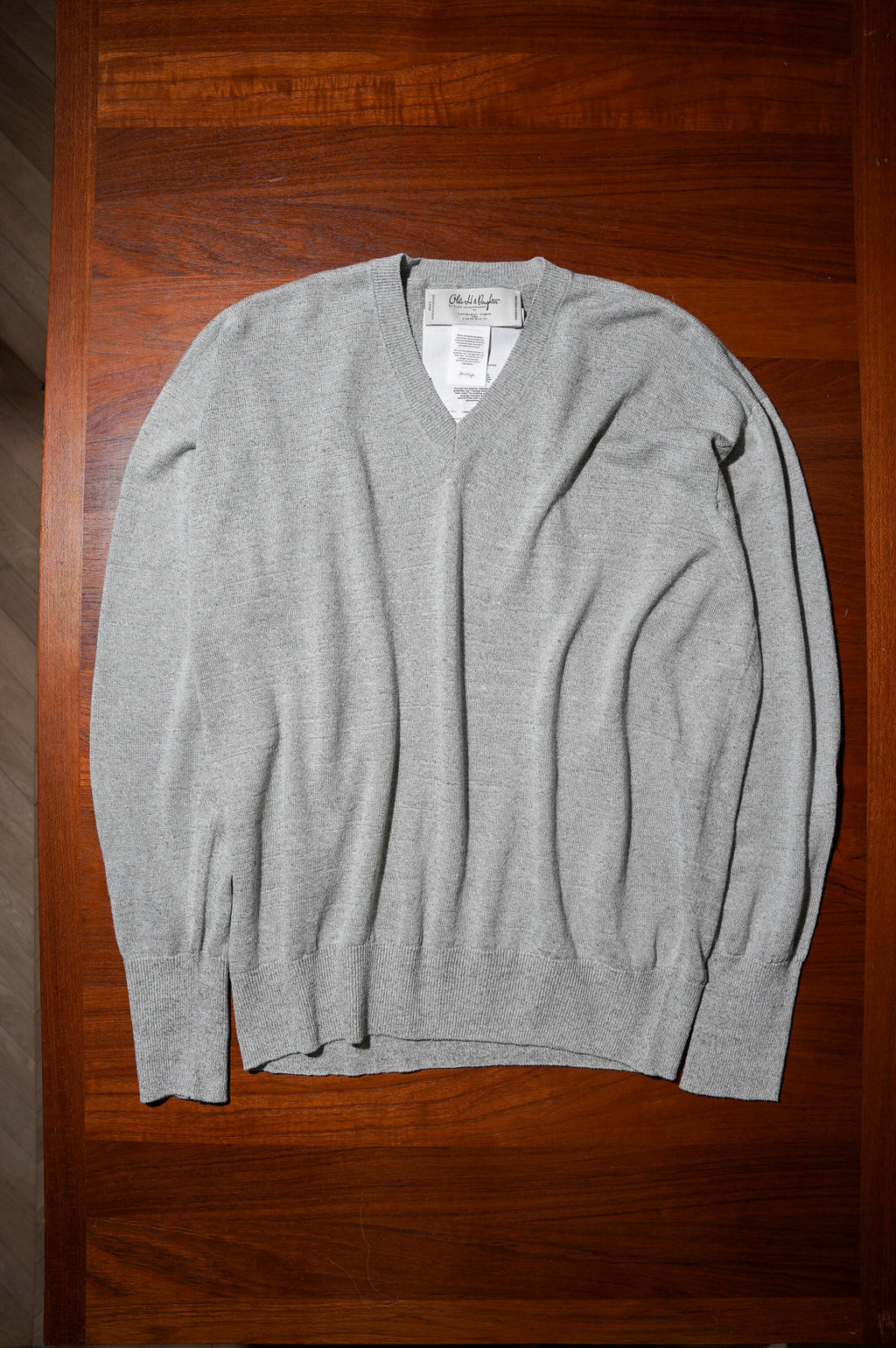 Olde H & Daughter "LINEN SILK PLAIN STITCH V NECK" [SALT]