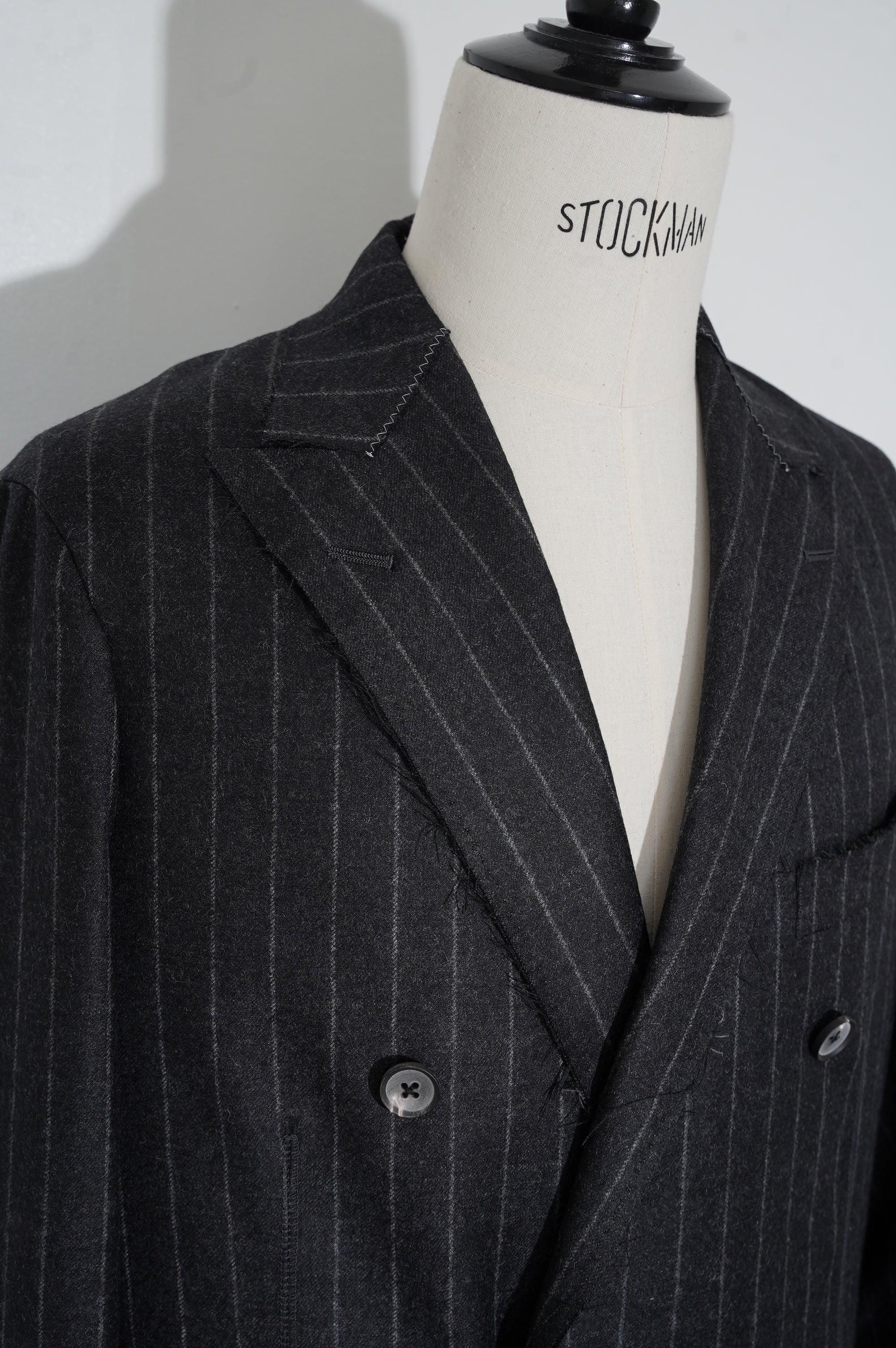 MAATEE&SONS "ダブルキリッパTAILORED" [CHARCOAL STRIPE]