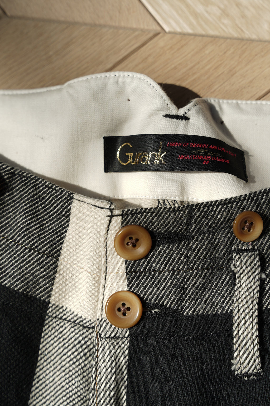 Gurank "CHECKERED SHORTS"