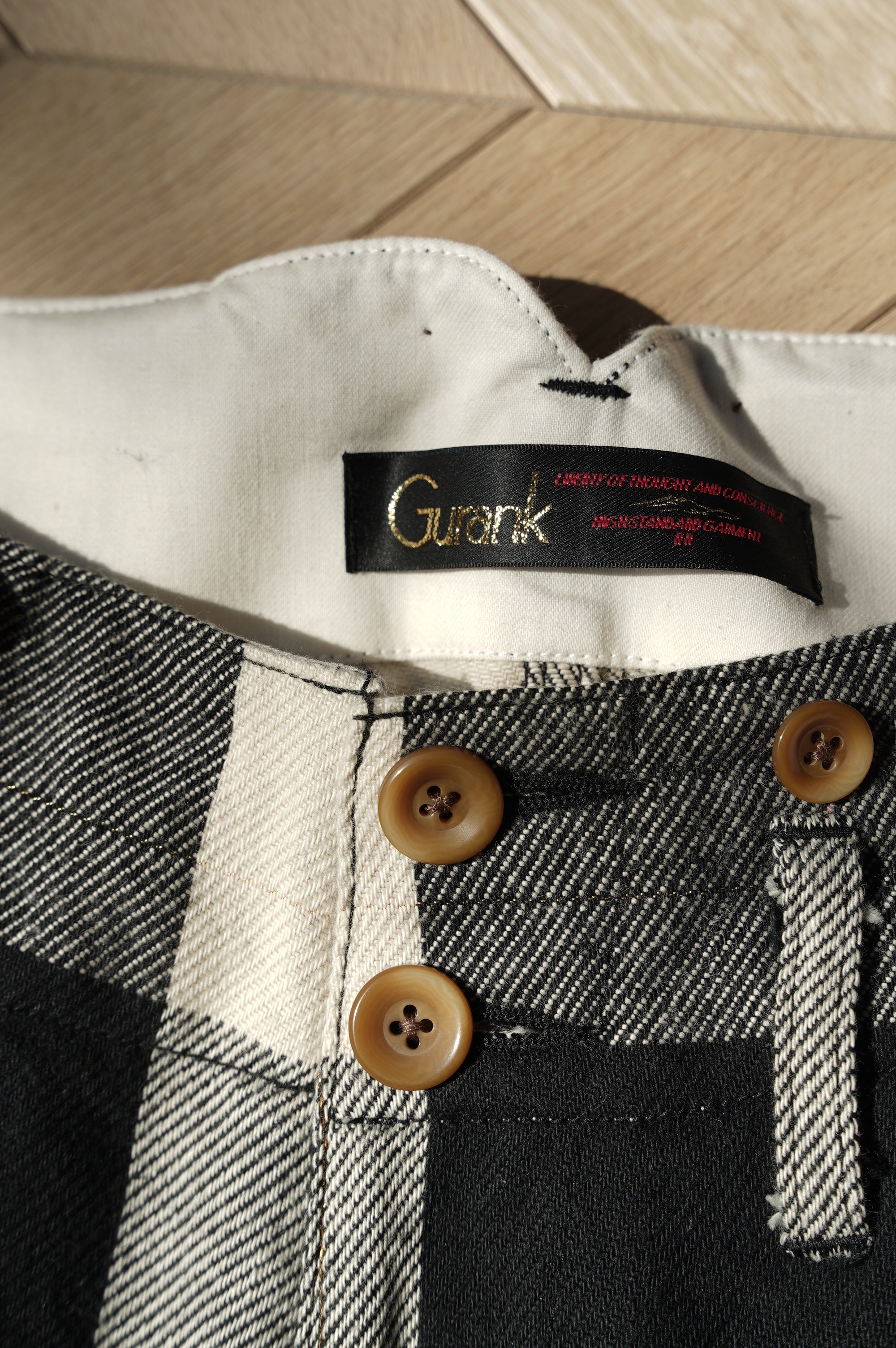 Gurank "CHECKERED SHORTS"