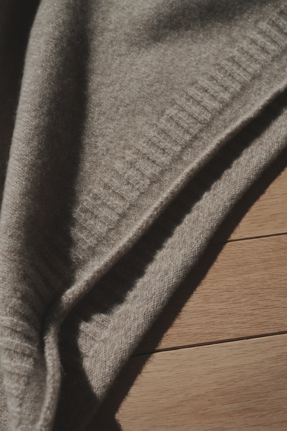 OLDE H & DAUGHTER "WOOL CASHMERE HALF ZIP P/O" [STONE]