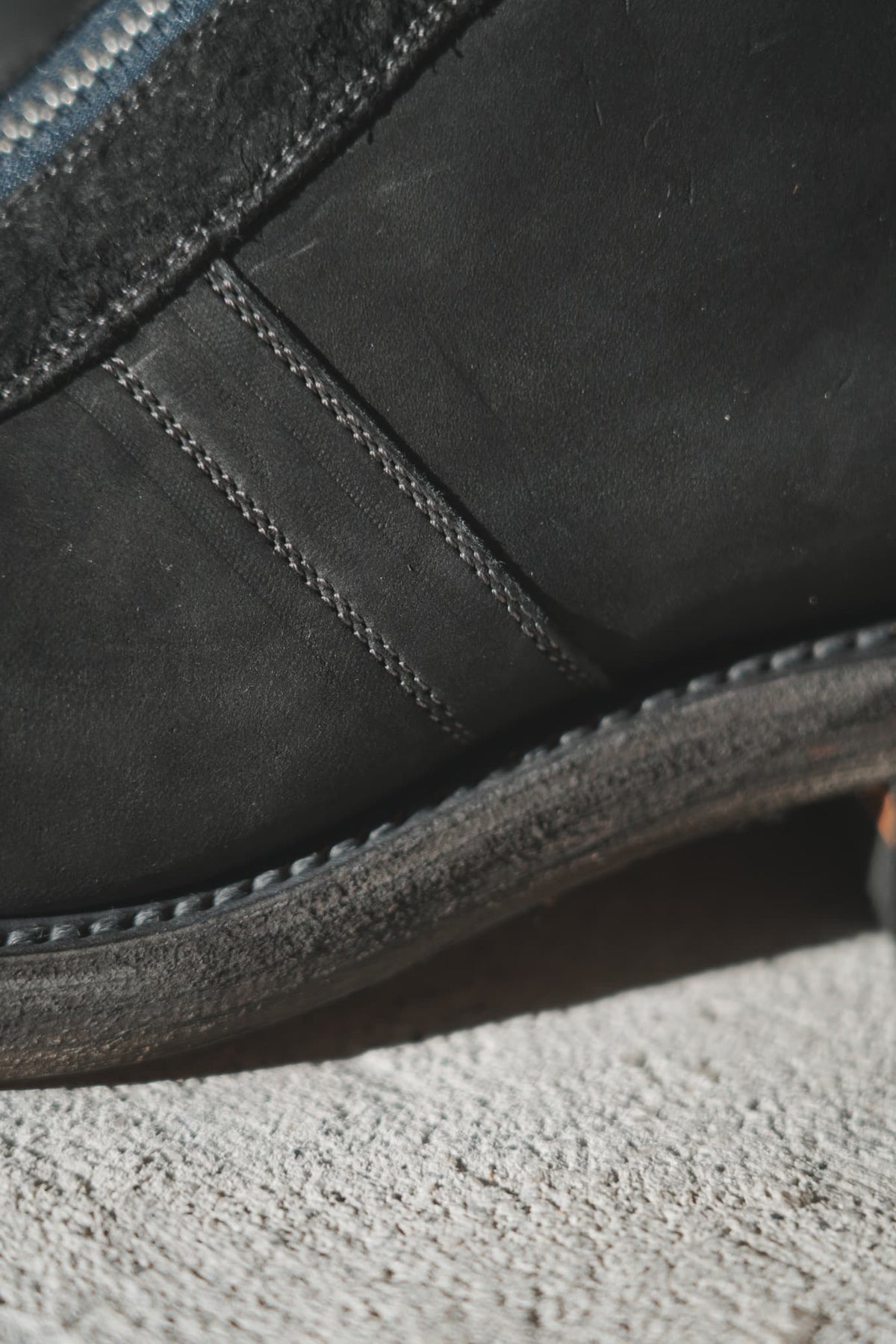 POST PRODUCTION "Box Toe Center Zip" [BLACK]