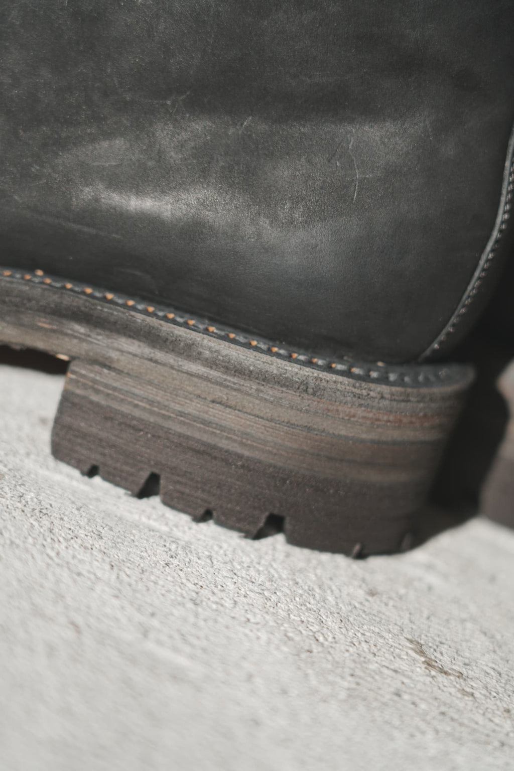 POST PRODUCTION "Box Toe Center Zip" [BLACK]