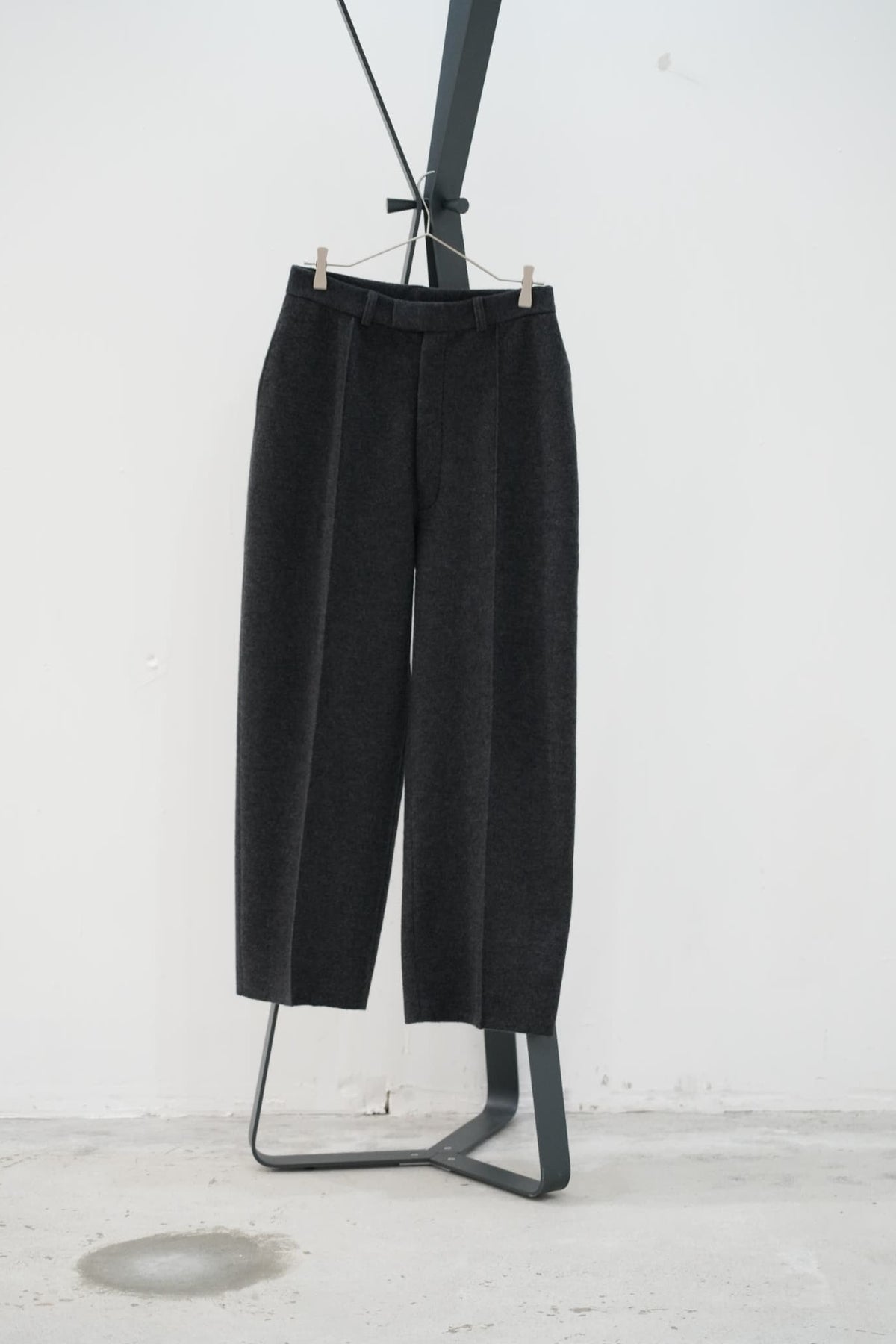 OLDE H & DAUGHTER "BOILED WOOL SLACKS" [CHARCOAL]
