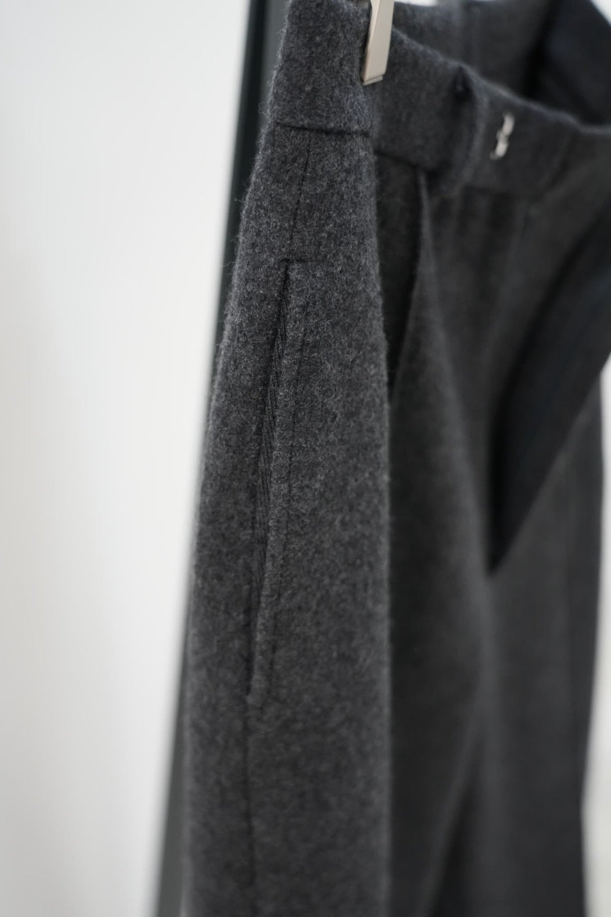 OLDE H & DAUGHTER "BOILED WOOL SLACKS" [CHARCOAL]