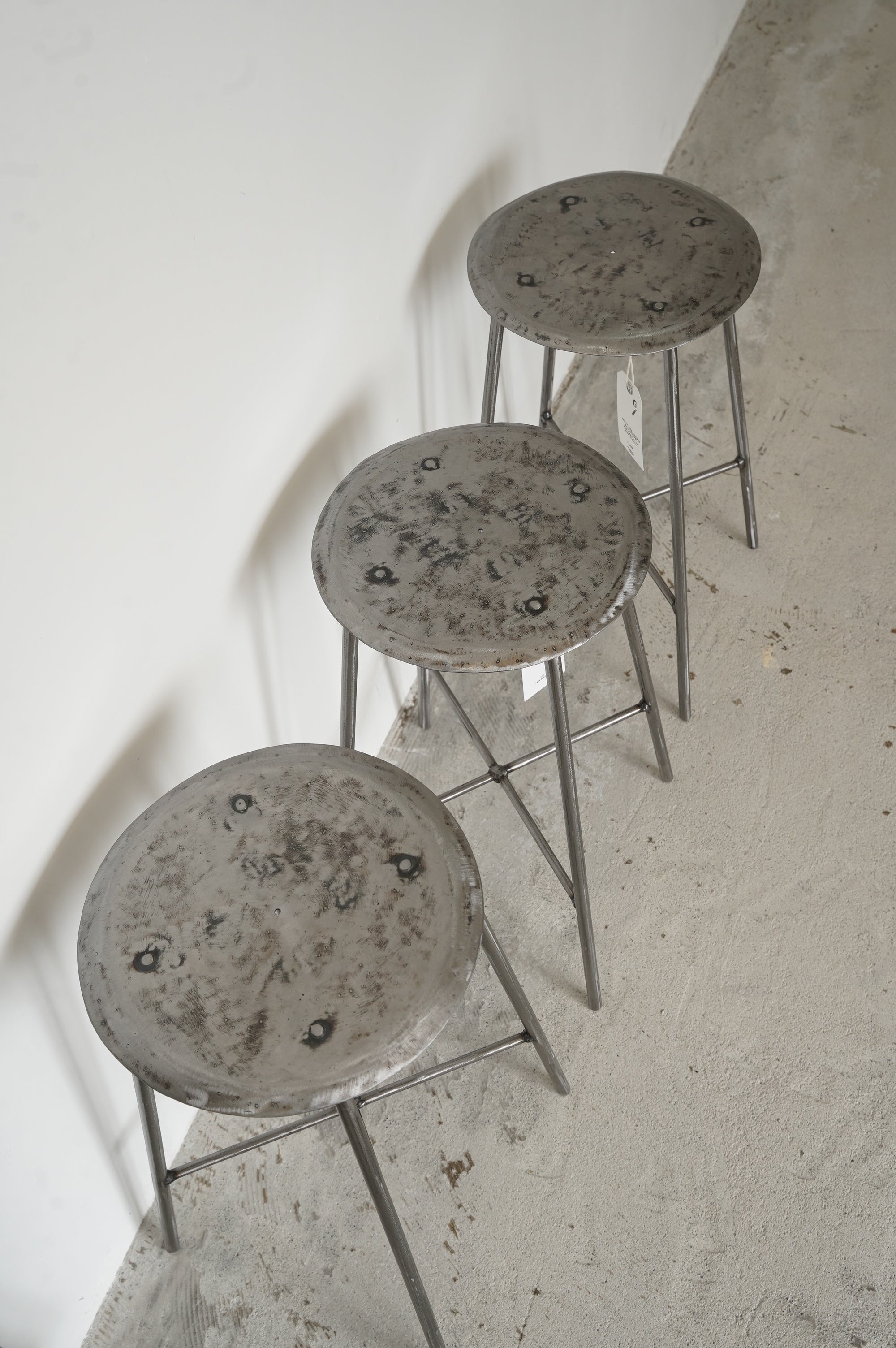Gurank "Iron Stool with Cow Leather Stool Cover"
