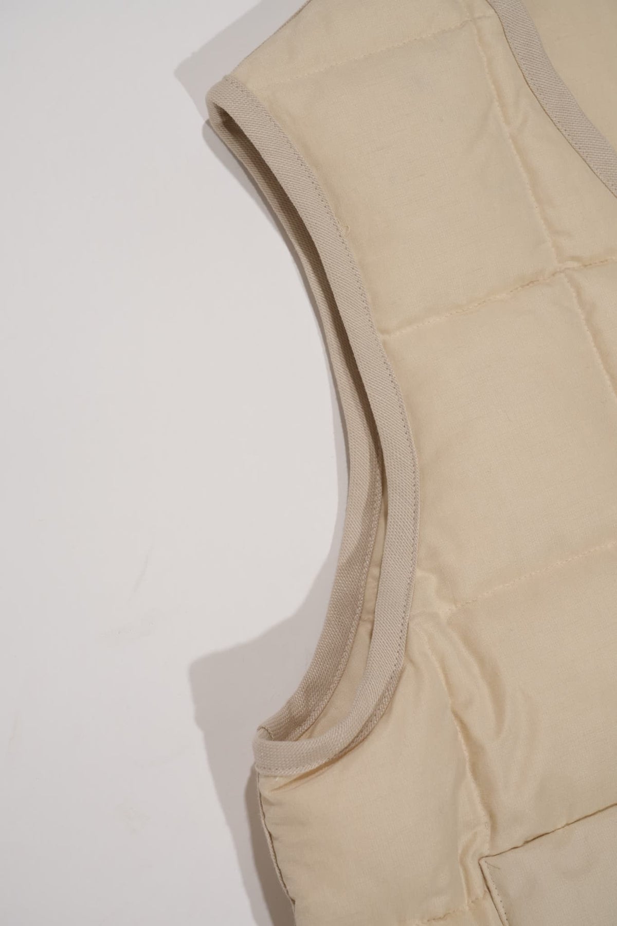 YE OLDE AND NEWMAN -RANDONNEUR- "DOWN VEST" [SAND BEIGE]