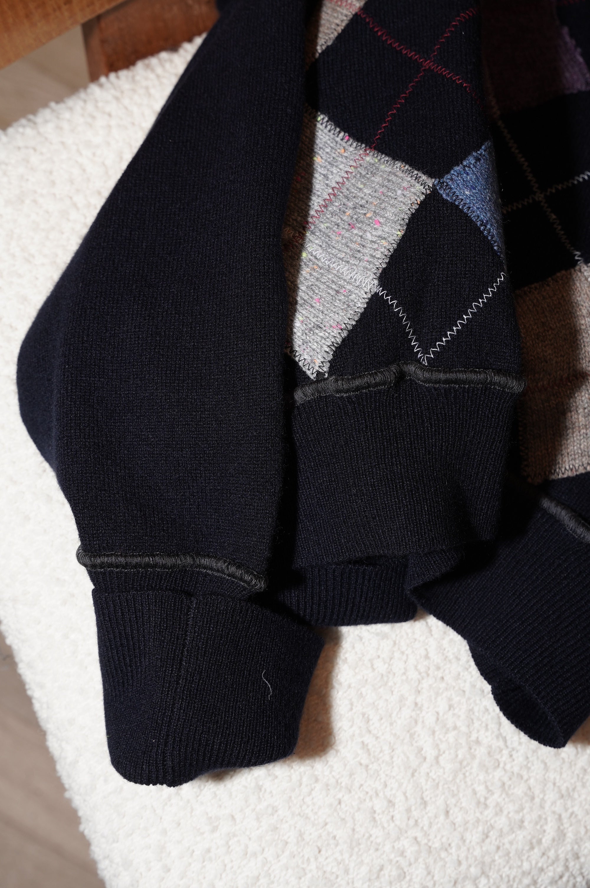 MAATEE&SONS "CASHMERE PATCH ARGAILE SWEATER" [NAVY]