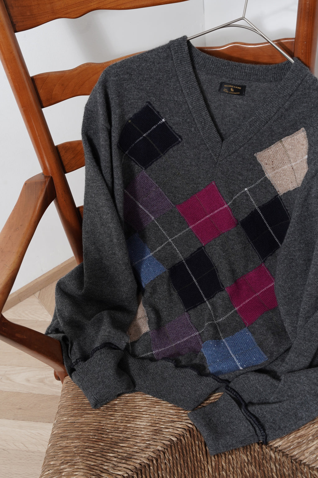 MAATEE&SONS "CASHMERE PATCH ARGAILE SWEATER" [CHARCOAL]