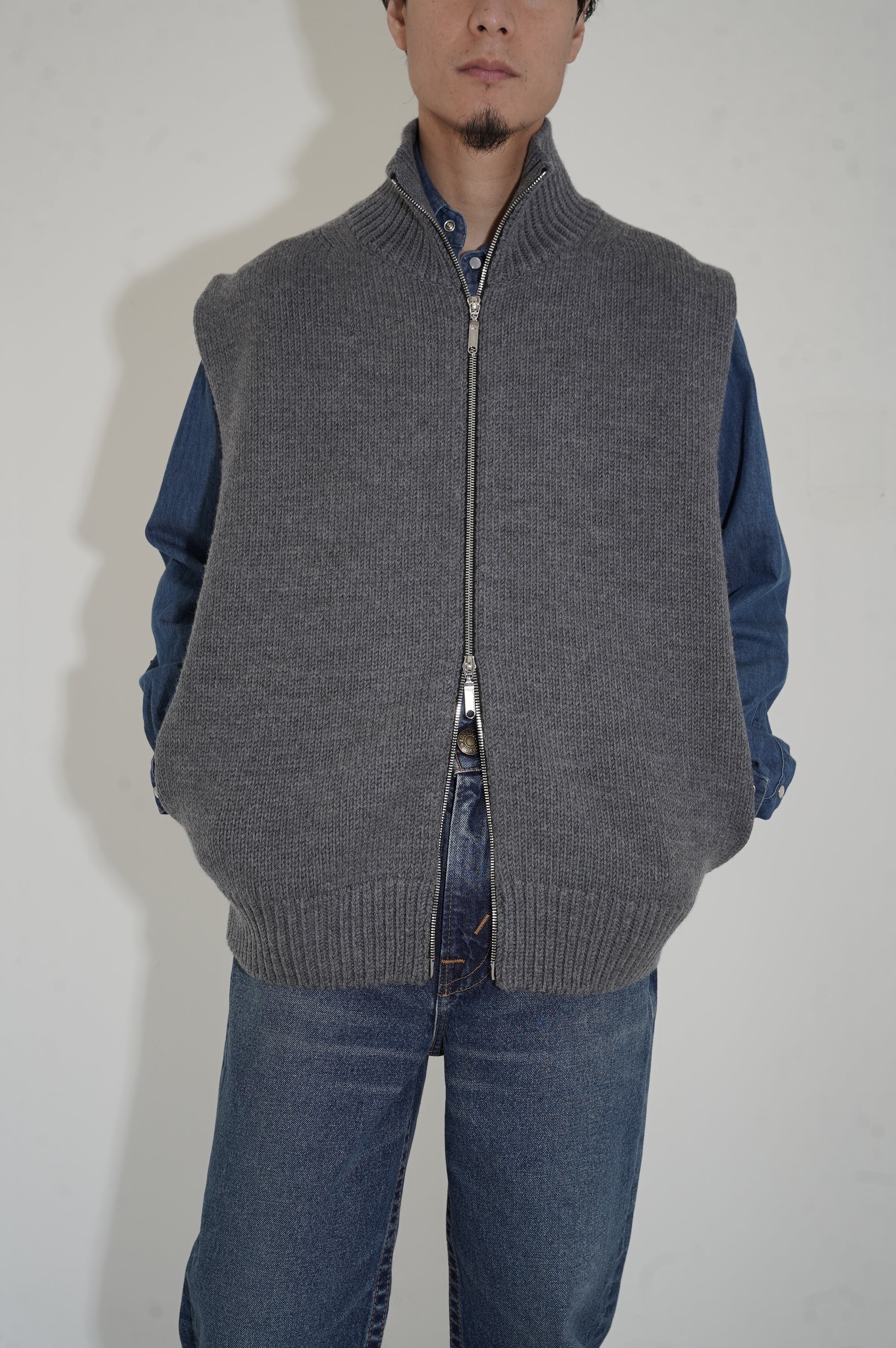 Olde H and Daughter "WOOL DRIVERS VEST" [CHARCOAL]