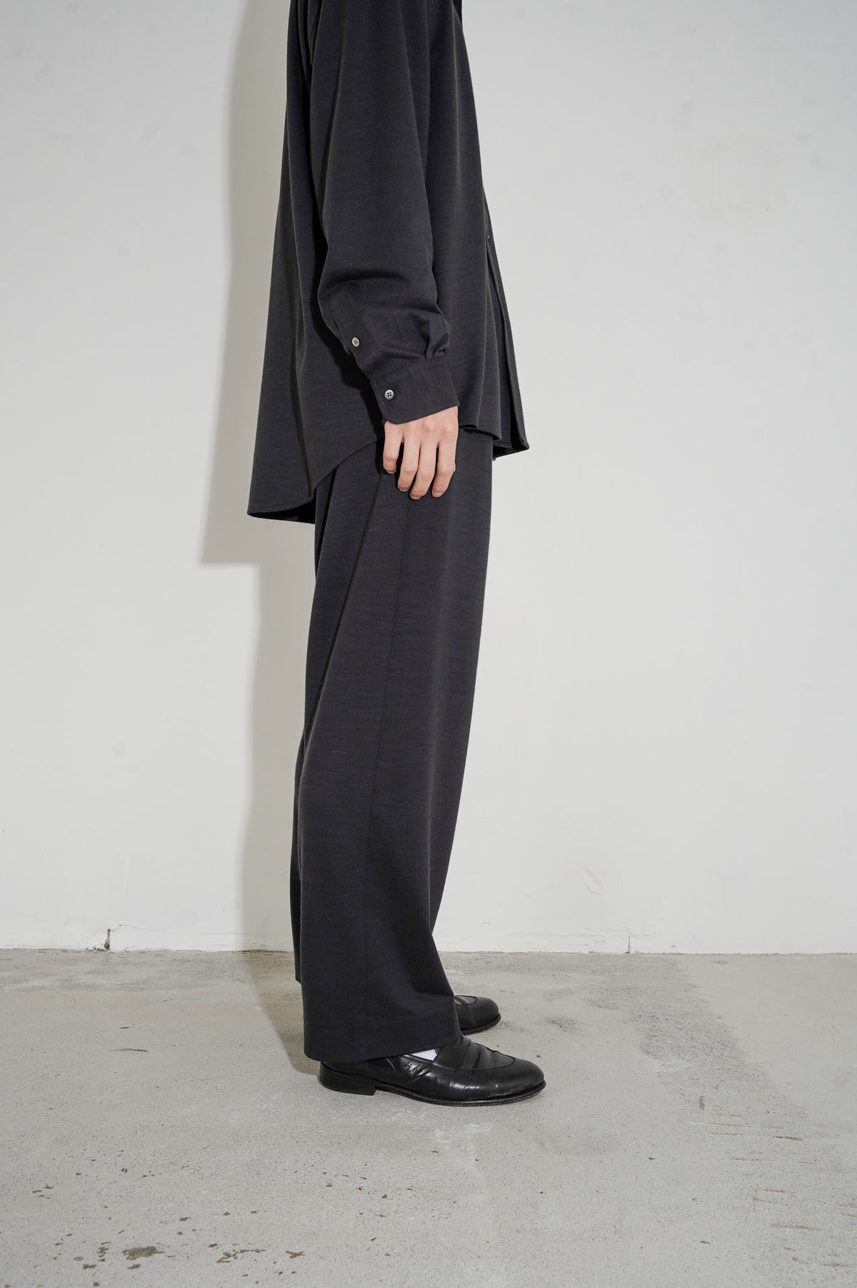 KANEMASA PHIL. "36G cashmere easy pants [Goose Grey]
