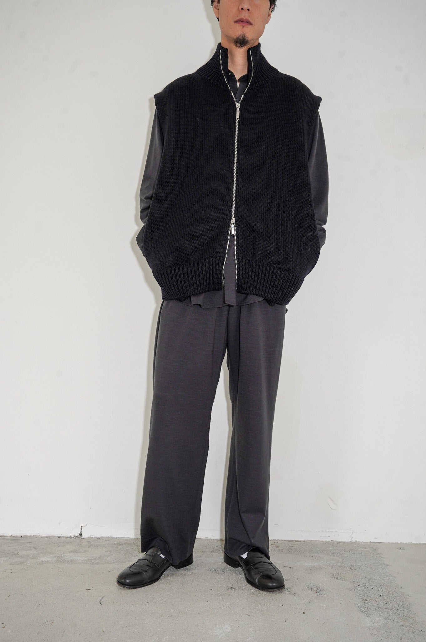 Olde H and Daughter "WOOL DRIVERS VEST" [BLACK]