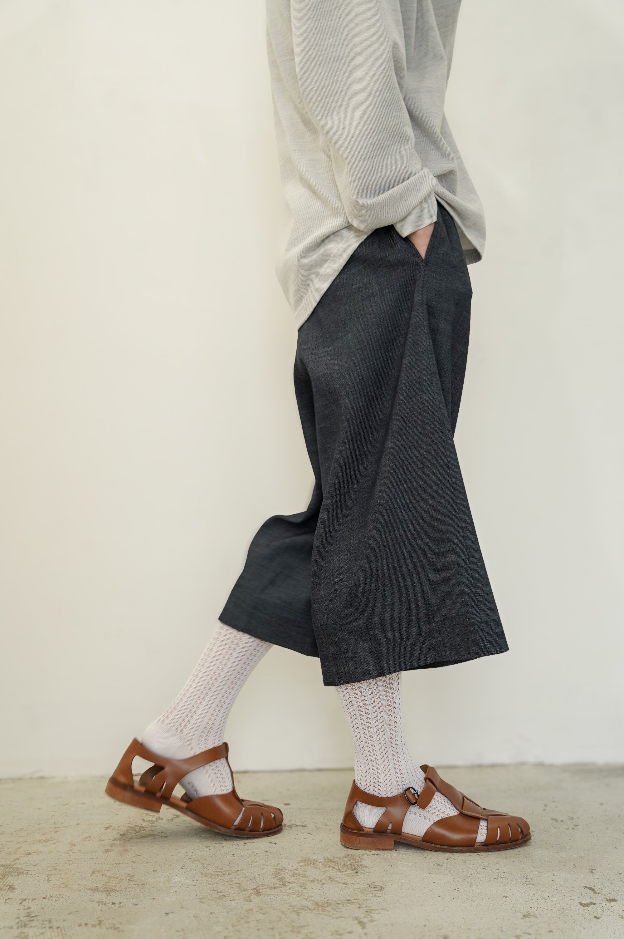 m's braque "CROPPED TUCKED BAGGY PANTS" [NAVY]