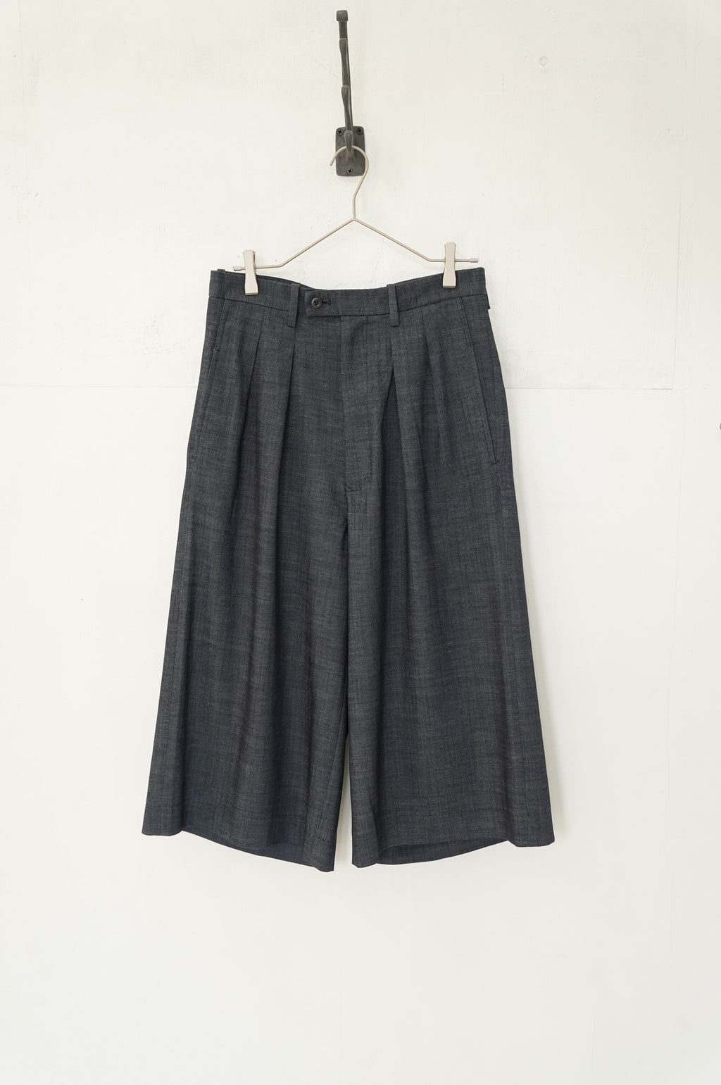 m's braque "CROPPED TUCKED BAGGY PANTS" [NAVY]