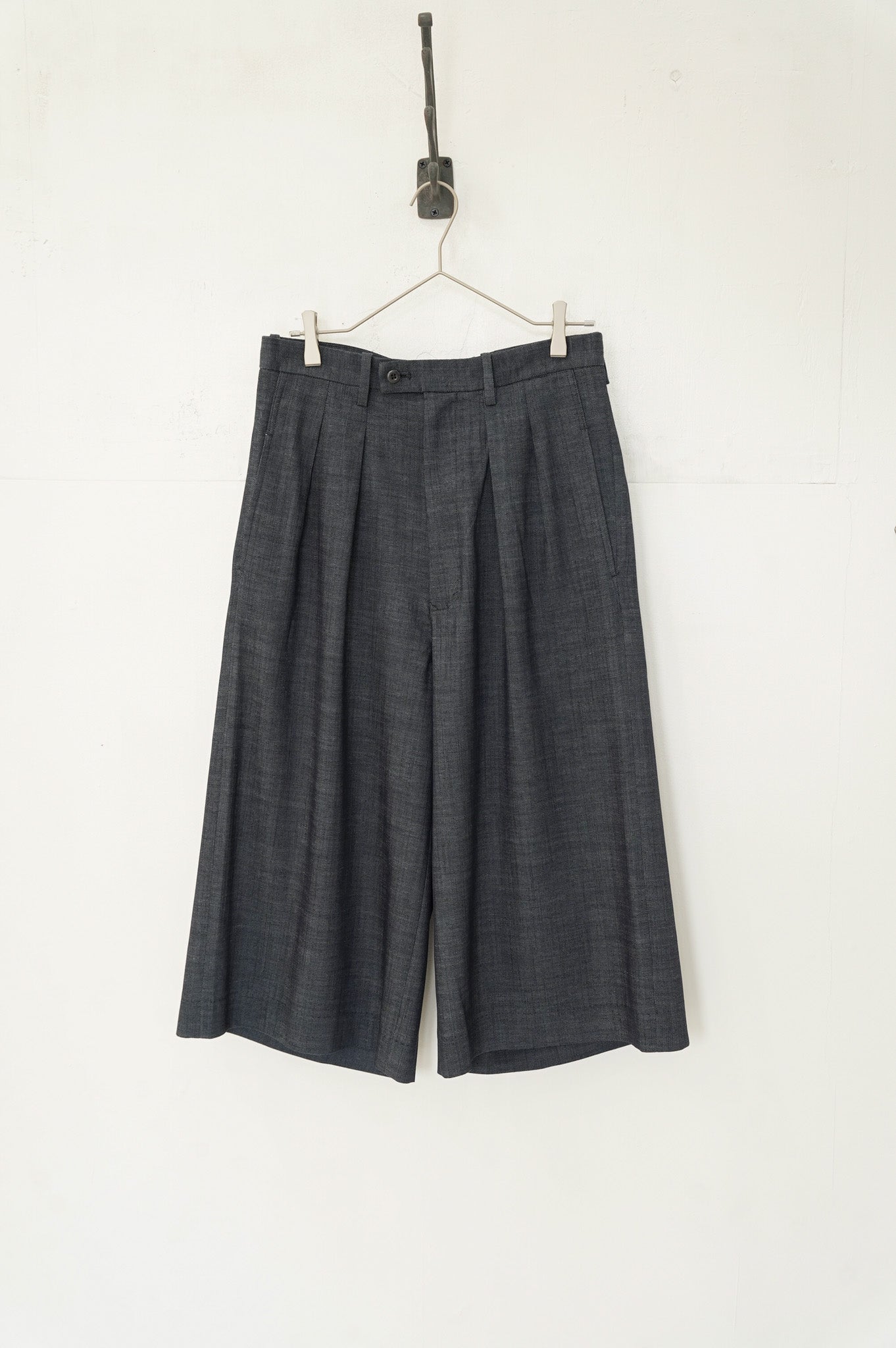 m's braque "CROPPED TUCKED BAGGY PANTS" [NAVY]