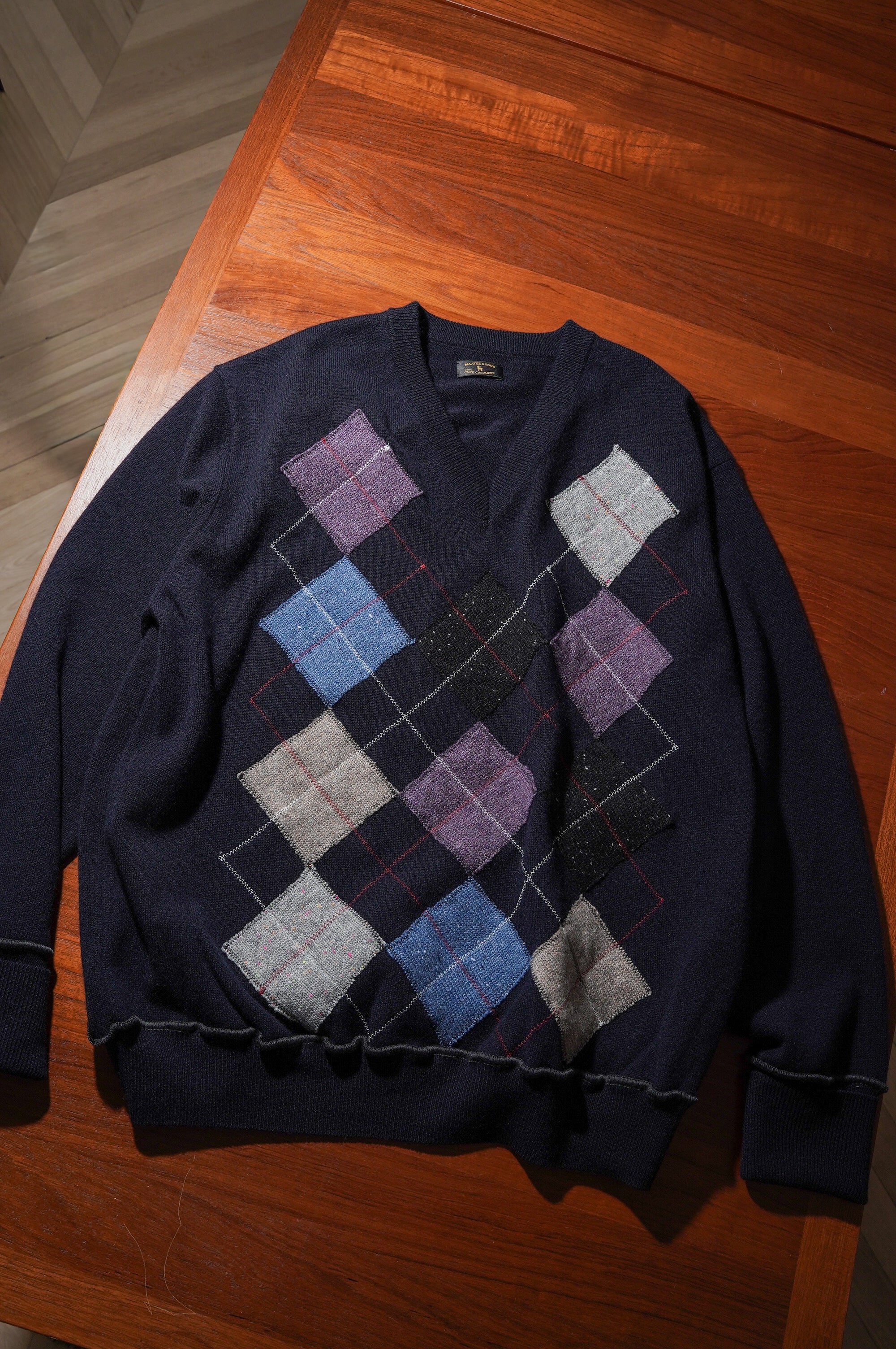 MAATEE&SONS "CASHMERE PATCH ARGAILE SWEATER" [NAVY]
